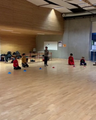 Vidéo Oral 1 Art du cirque 5eme Collège Albert Roussel (Tourcoing) Adrien LAURIER BERTRAM.mp4