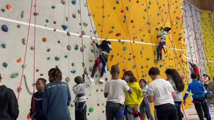 vidéo escalade Orlane Vignacourt Classe de 6eme .mp4