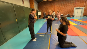 O1 L3 – APSA Lutte – Etablissement Collège Vauban – Classe 5ème – L 3 / 9 .mov